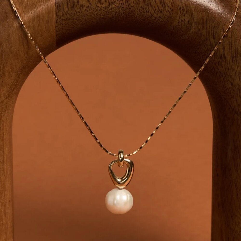 Lucky Brand Gold Pearl Pendant Necklace/NWT